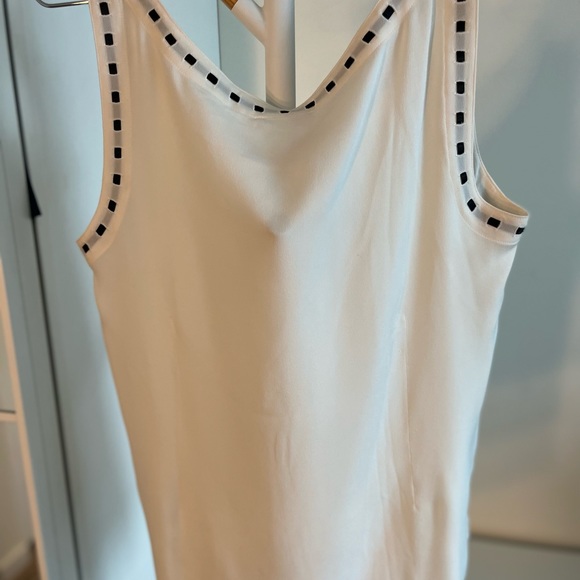 Escada cami. Size 42 (size 10 equiv) - Picture 4 of 7